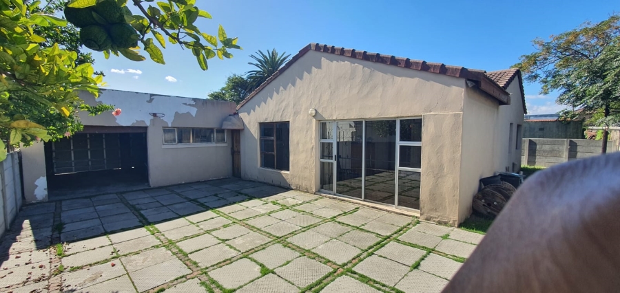 4 Bedroom Property for Sale in Elsies River Western Cape